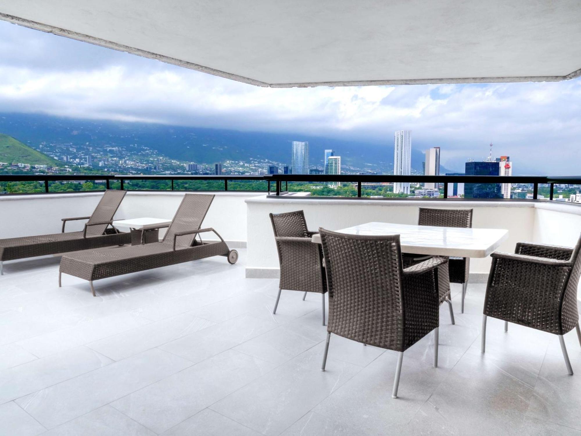 Ms Milenium Monterrey Curio Collection By Hilton Hotel San Pedro Garza Garcia Екстериор снимка